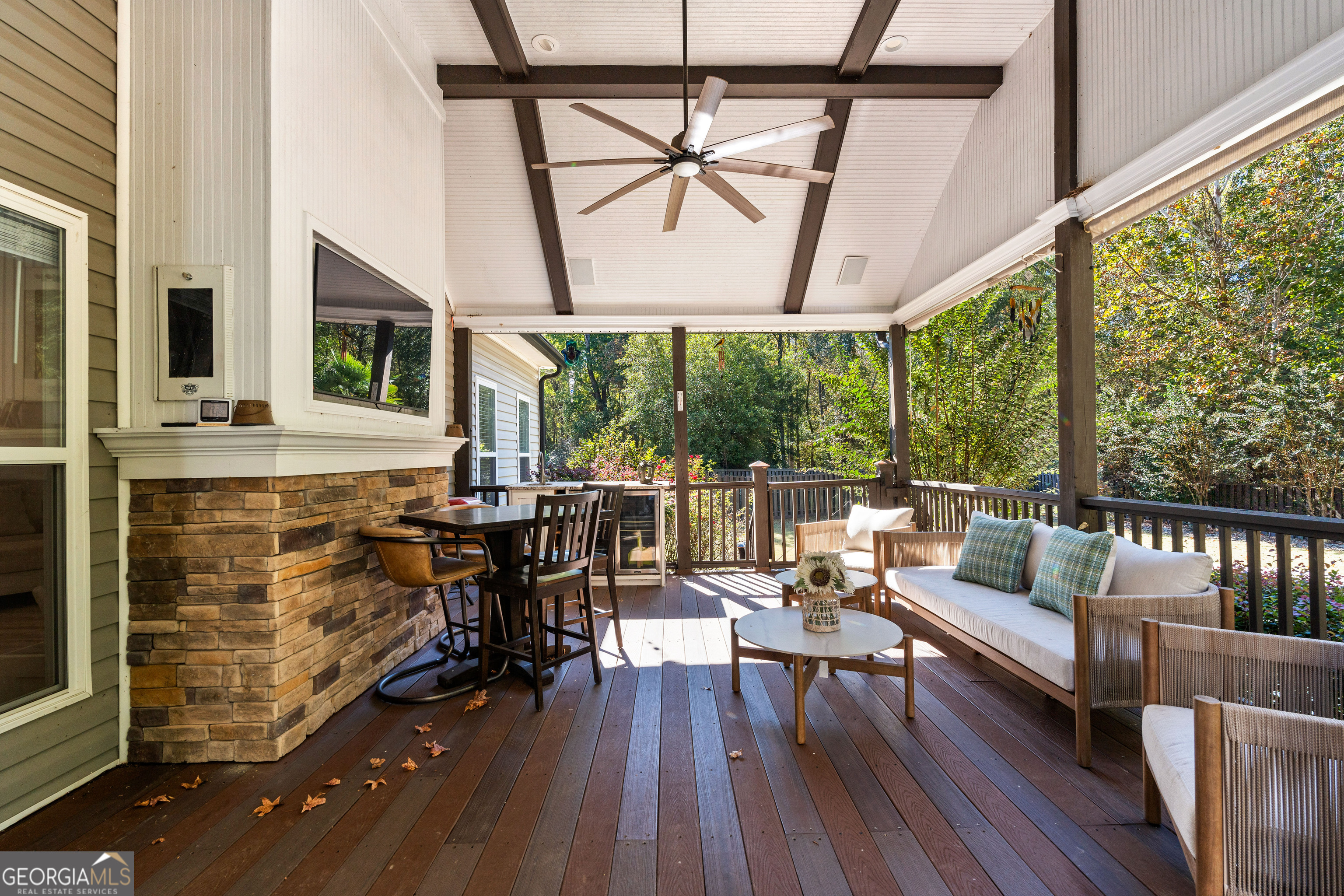 37 Forest Point