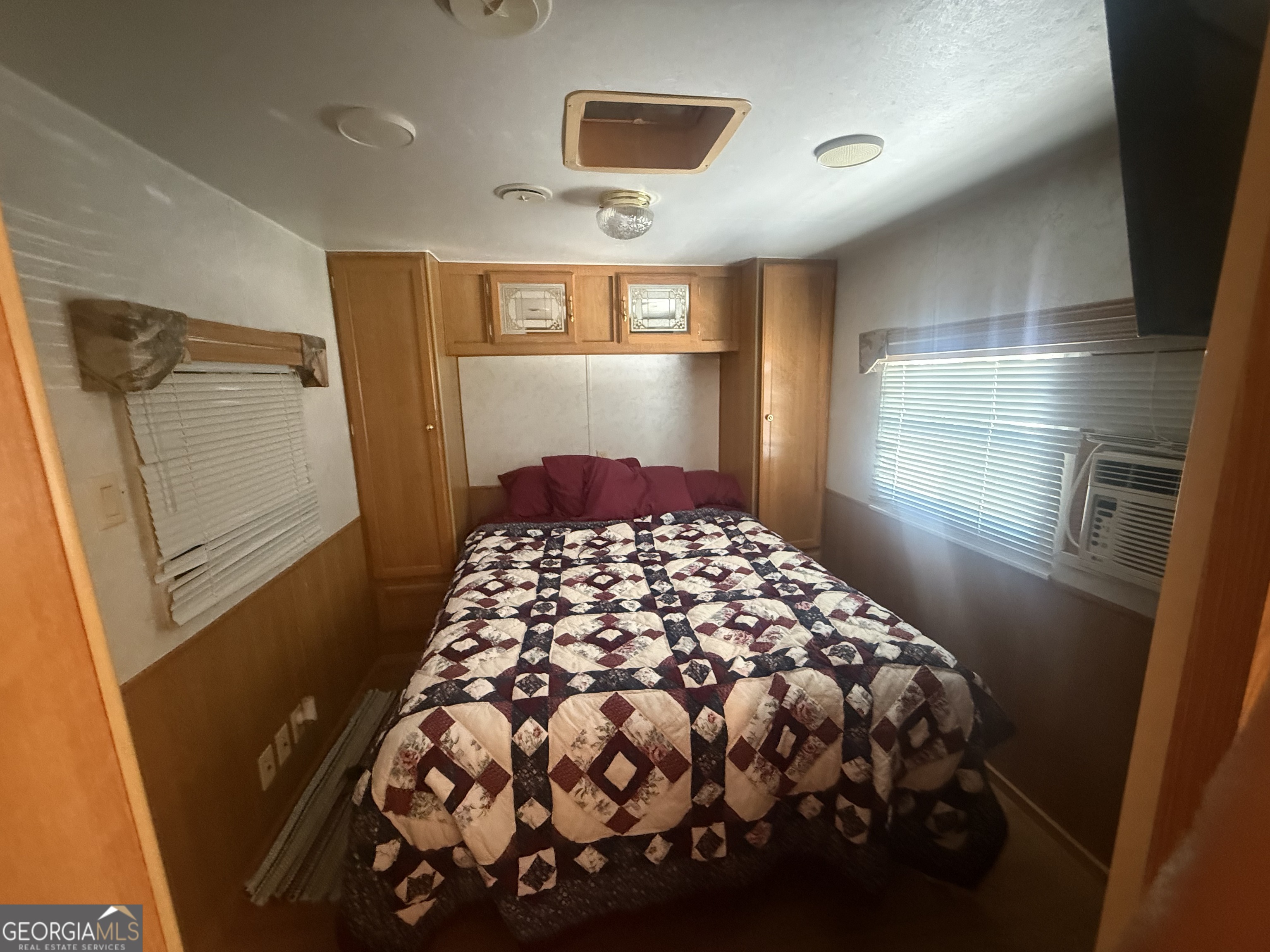 372 Pope Lane