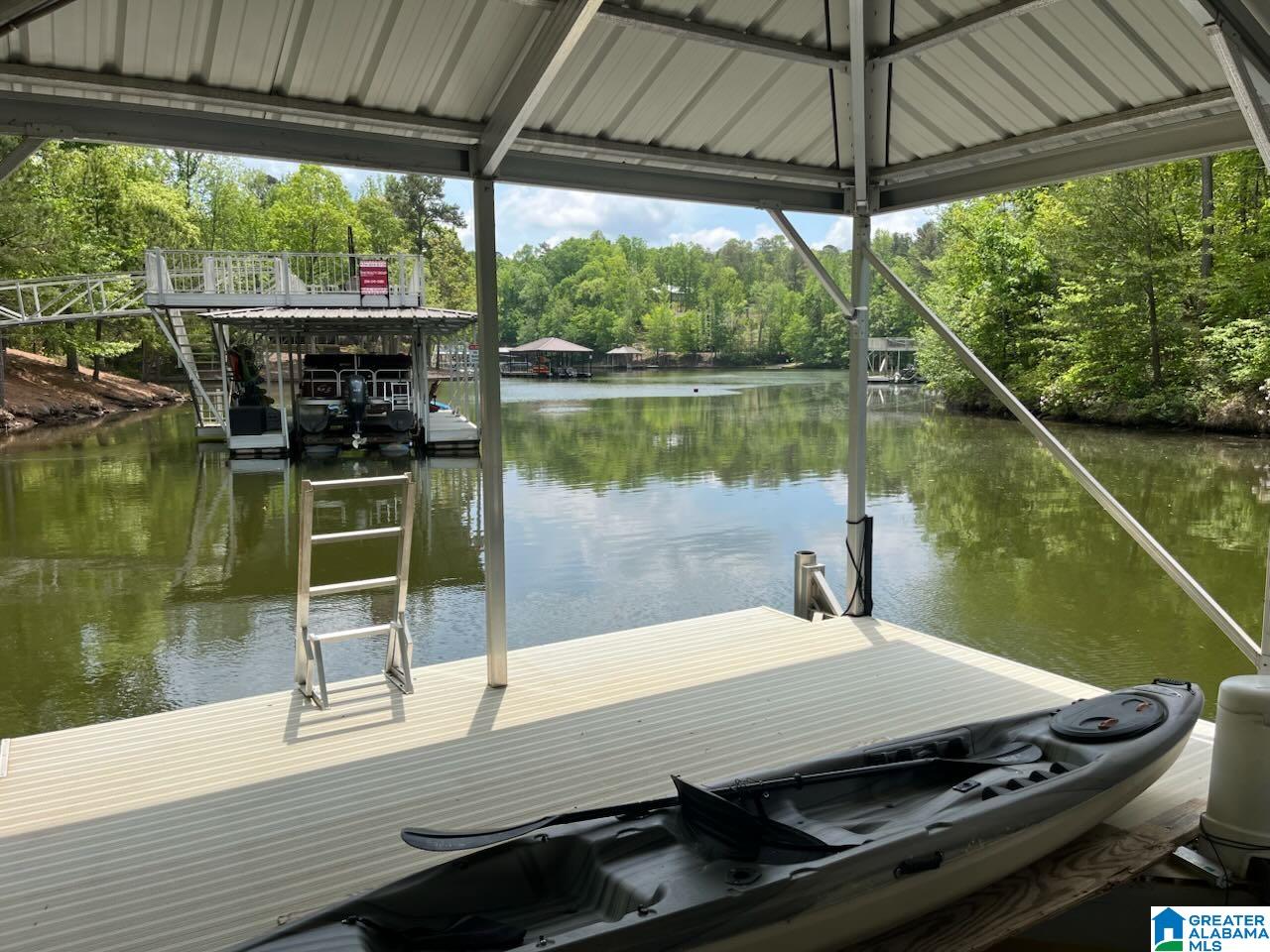 GINHOUSE POINT 29