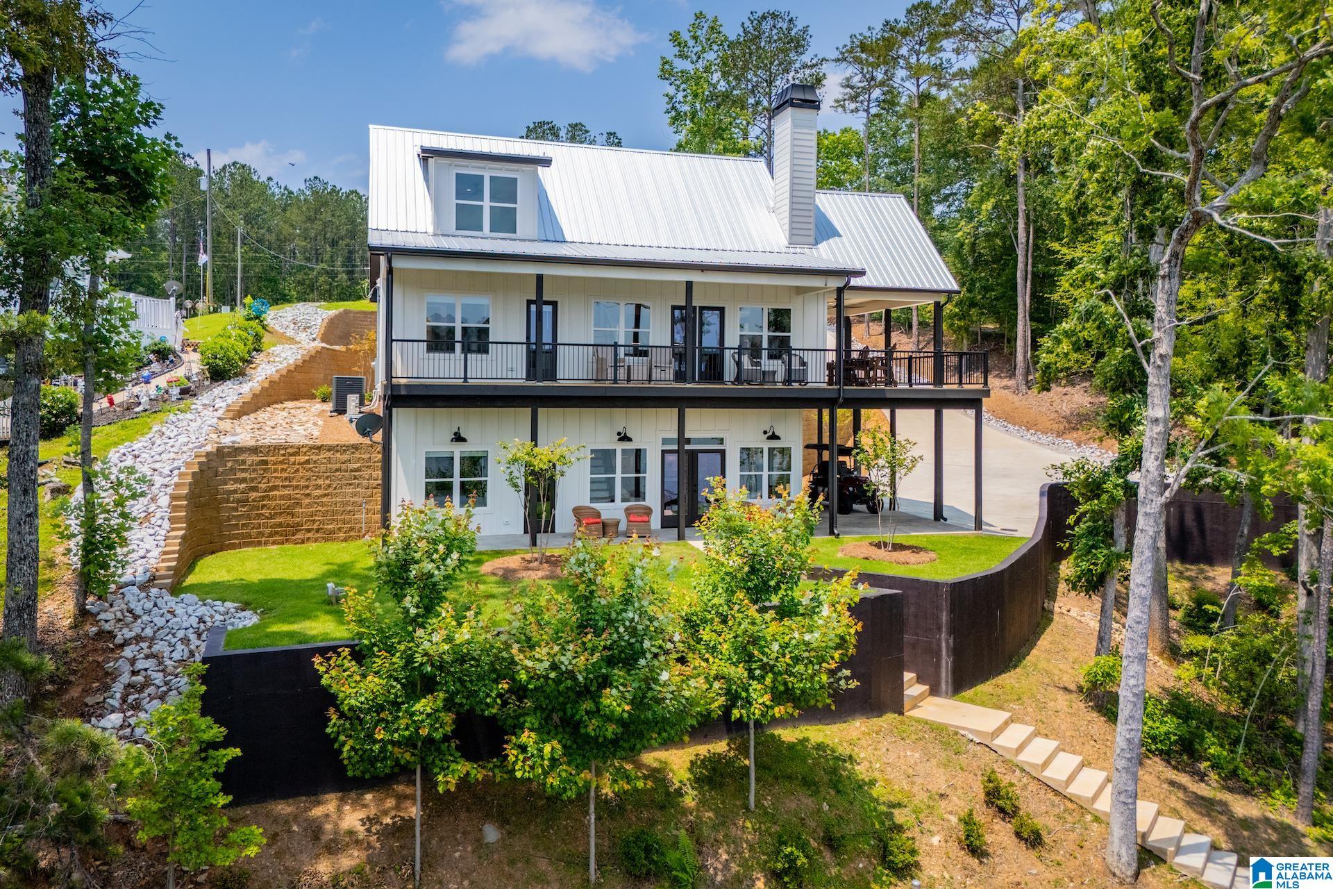 423 PINEYWOODS DRIVE