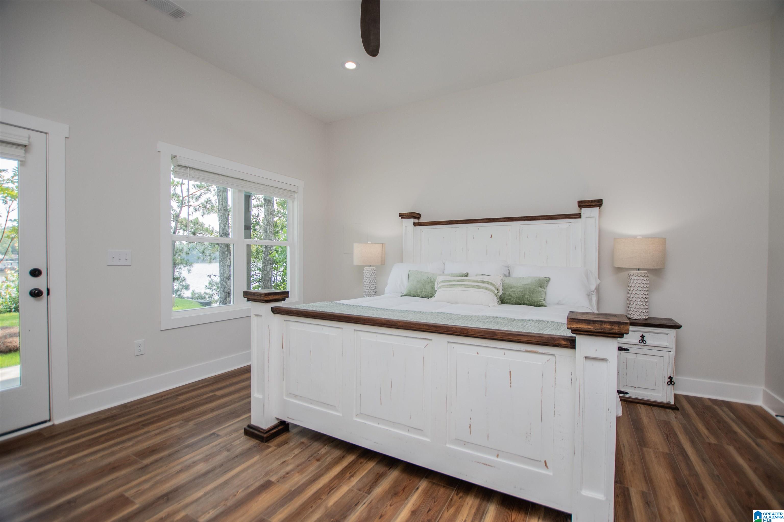 423 PINEYWOODS DRIVE