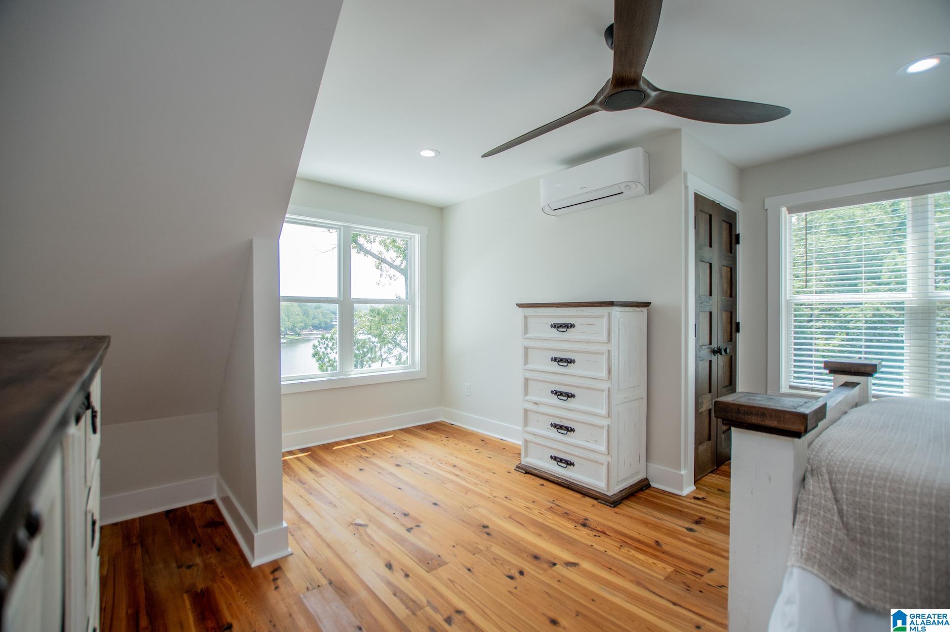 423 PINEYWOODS DRIVE