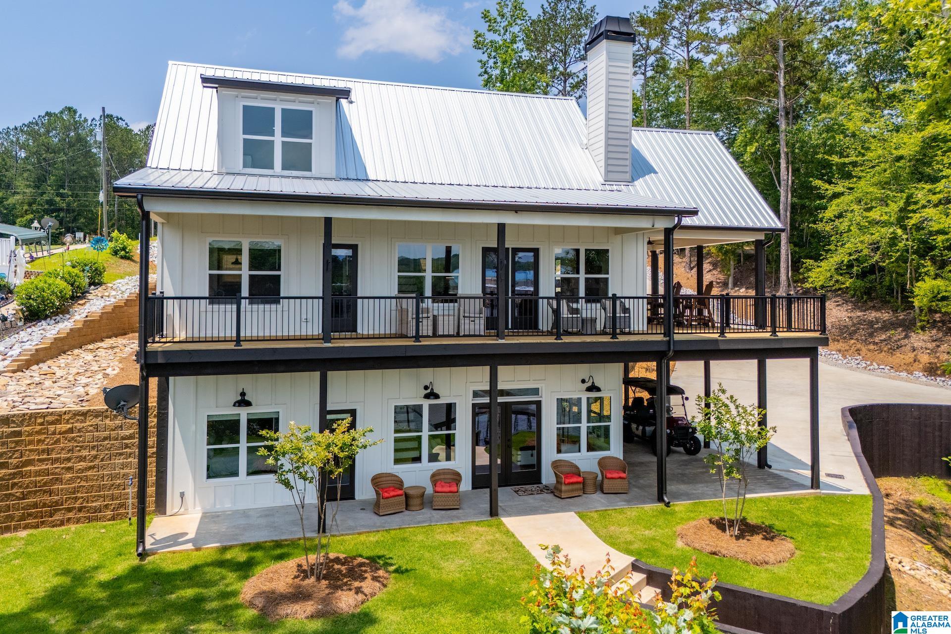 423 PINEYWOODS DRIVE