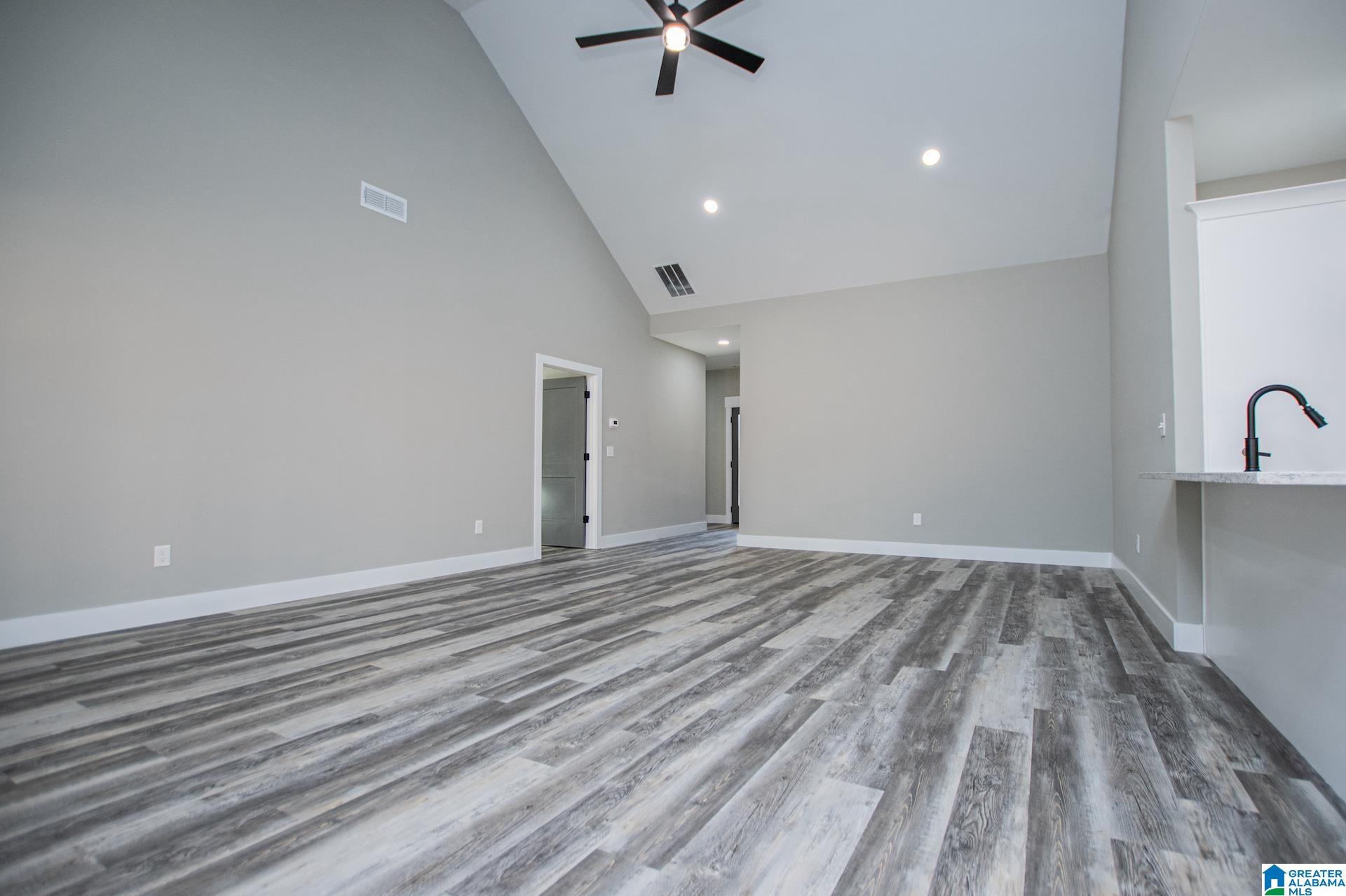 192 PENINSULA DRIVE
