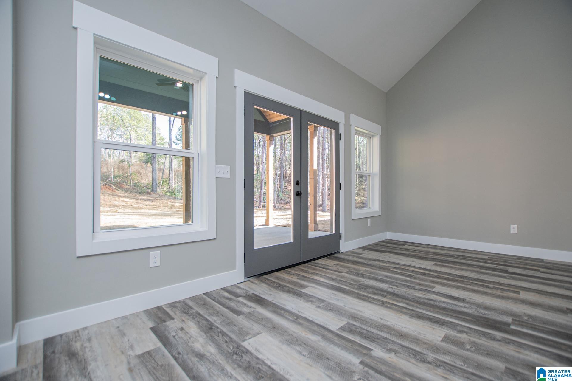 192 PENINSULA DRIVE
