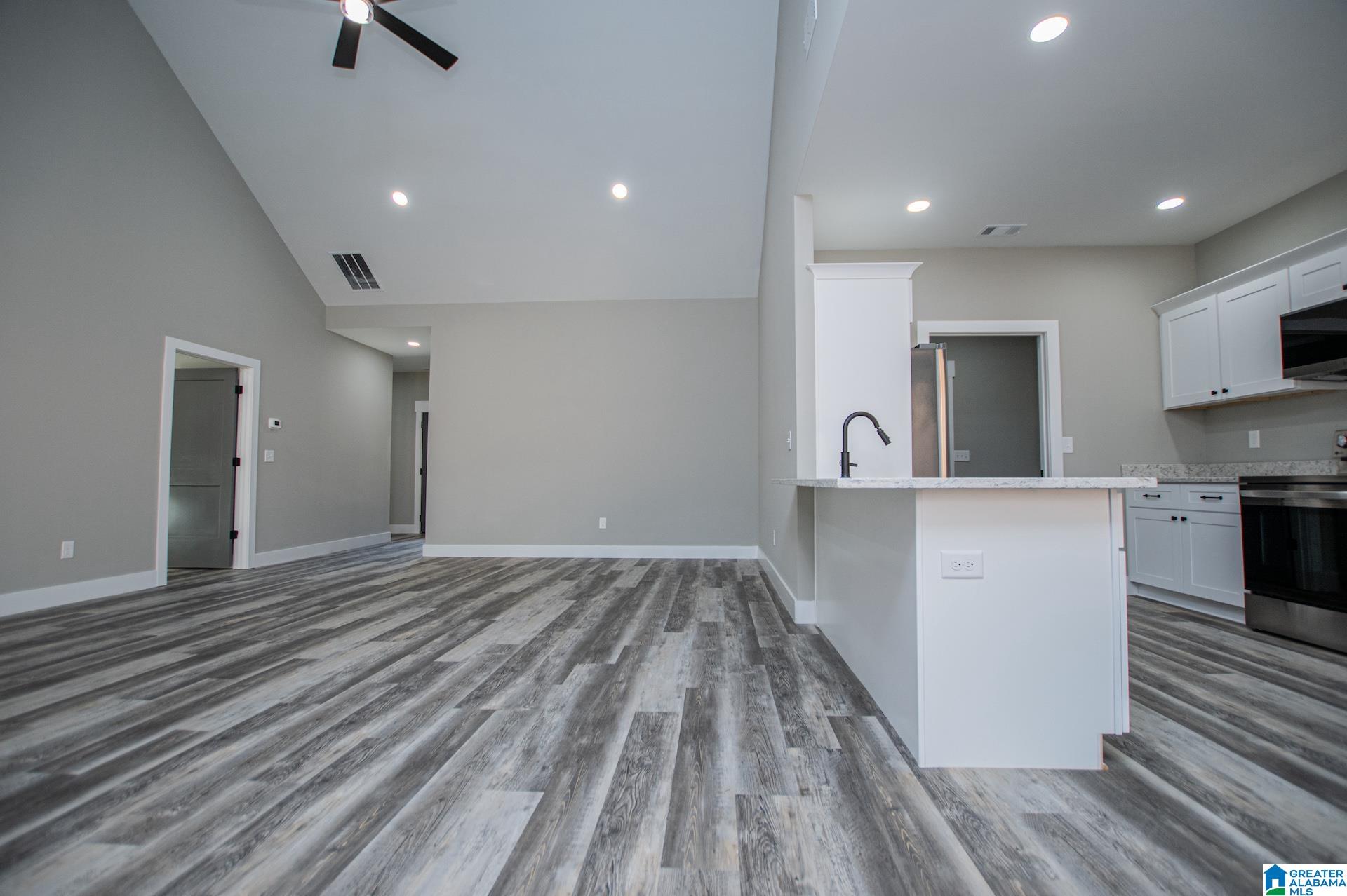 192 PENINSULA DRIVE