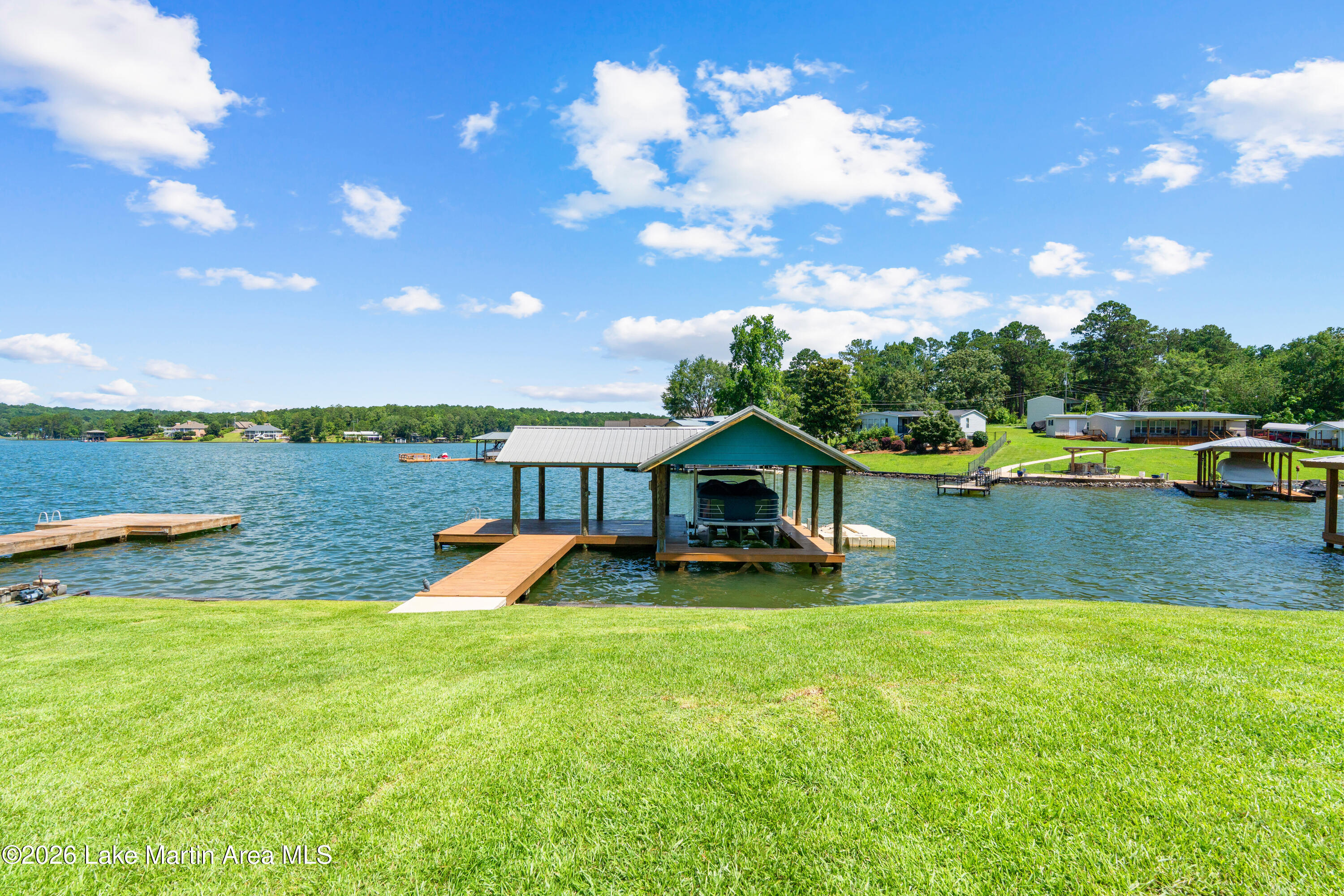 20 Windy Crest Rd