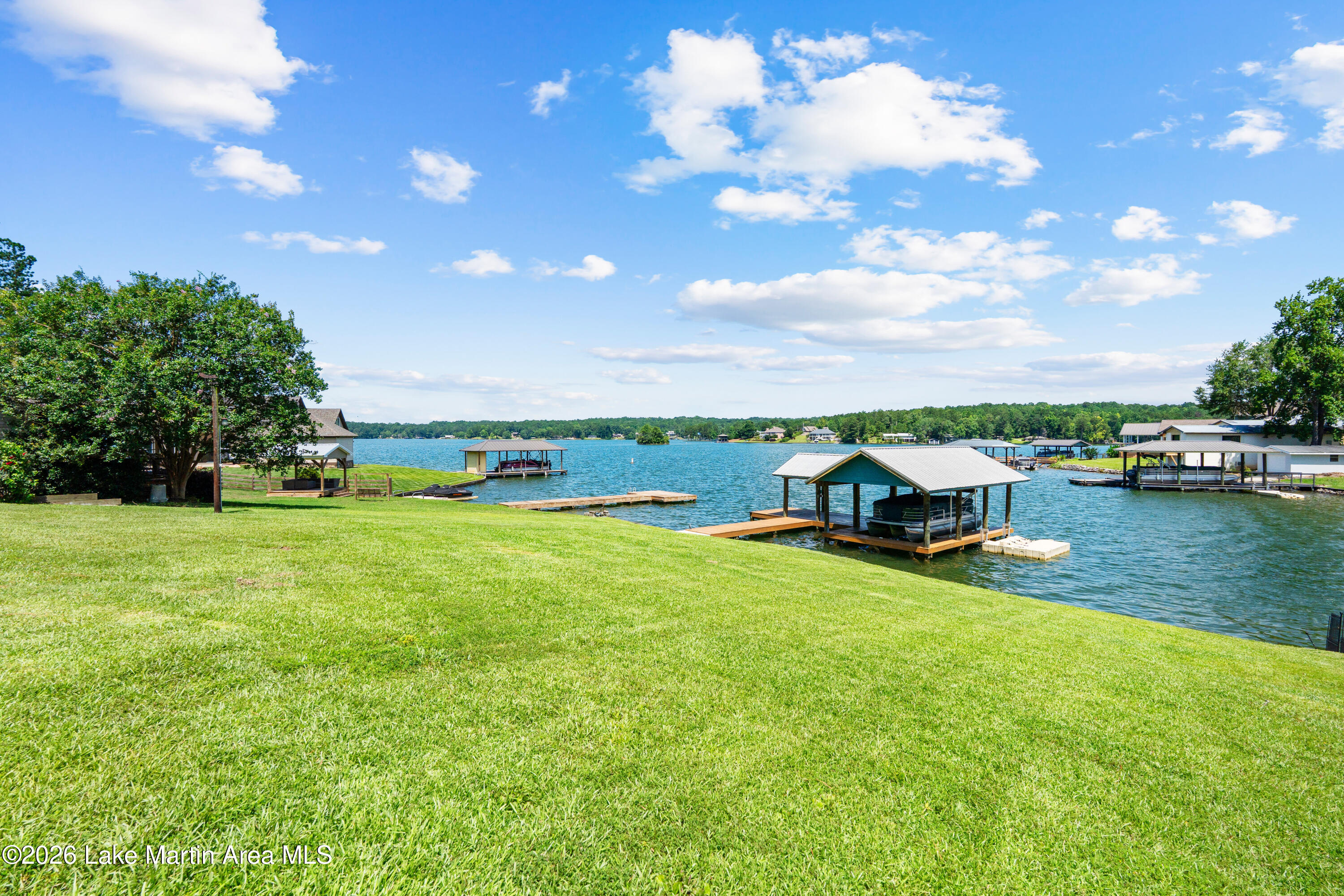 20 Windy Crest Rd