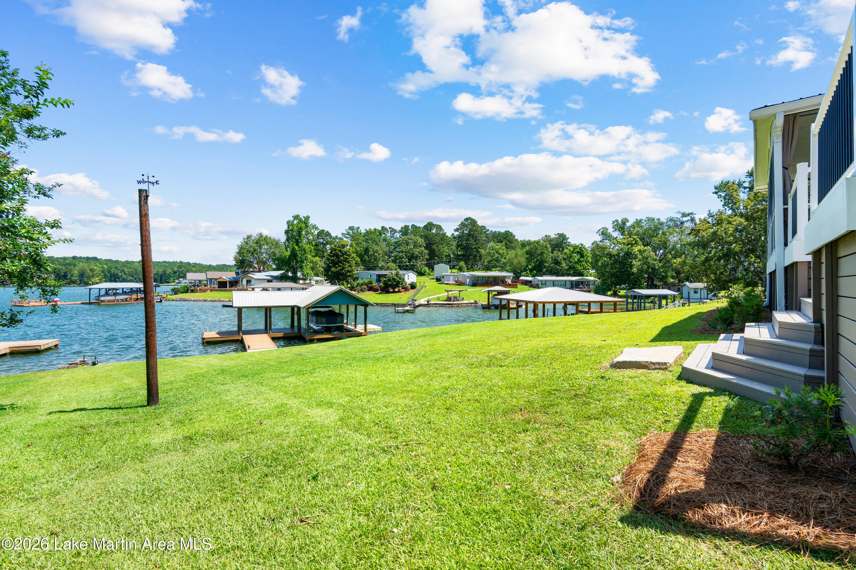 20 Windy Crest Rd
