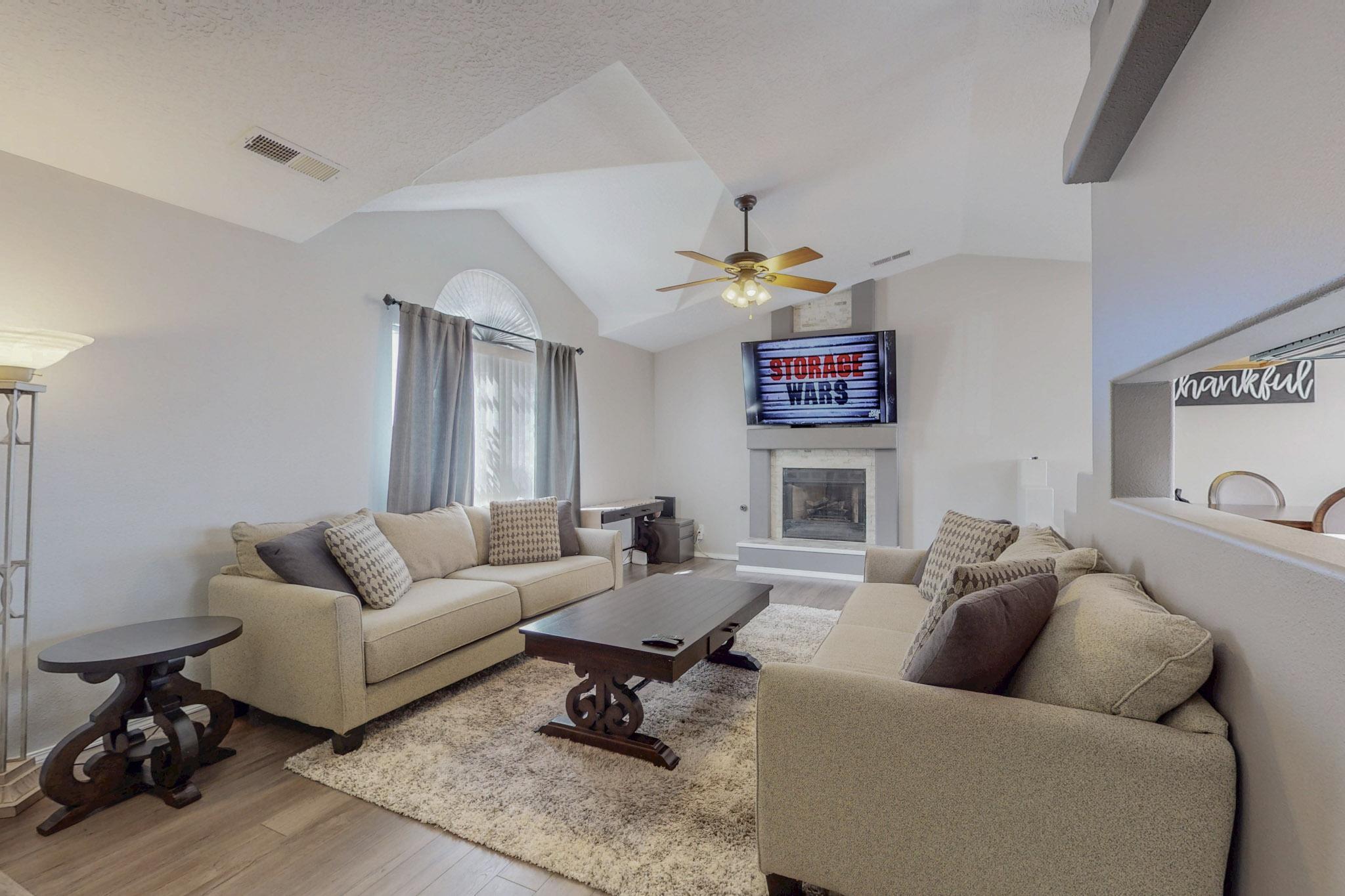 2120 PASEO DE LADERA NW