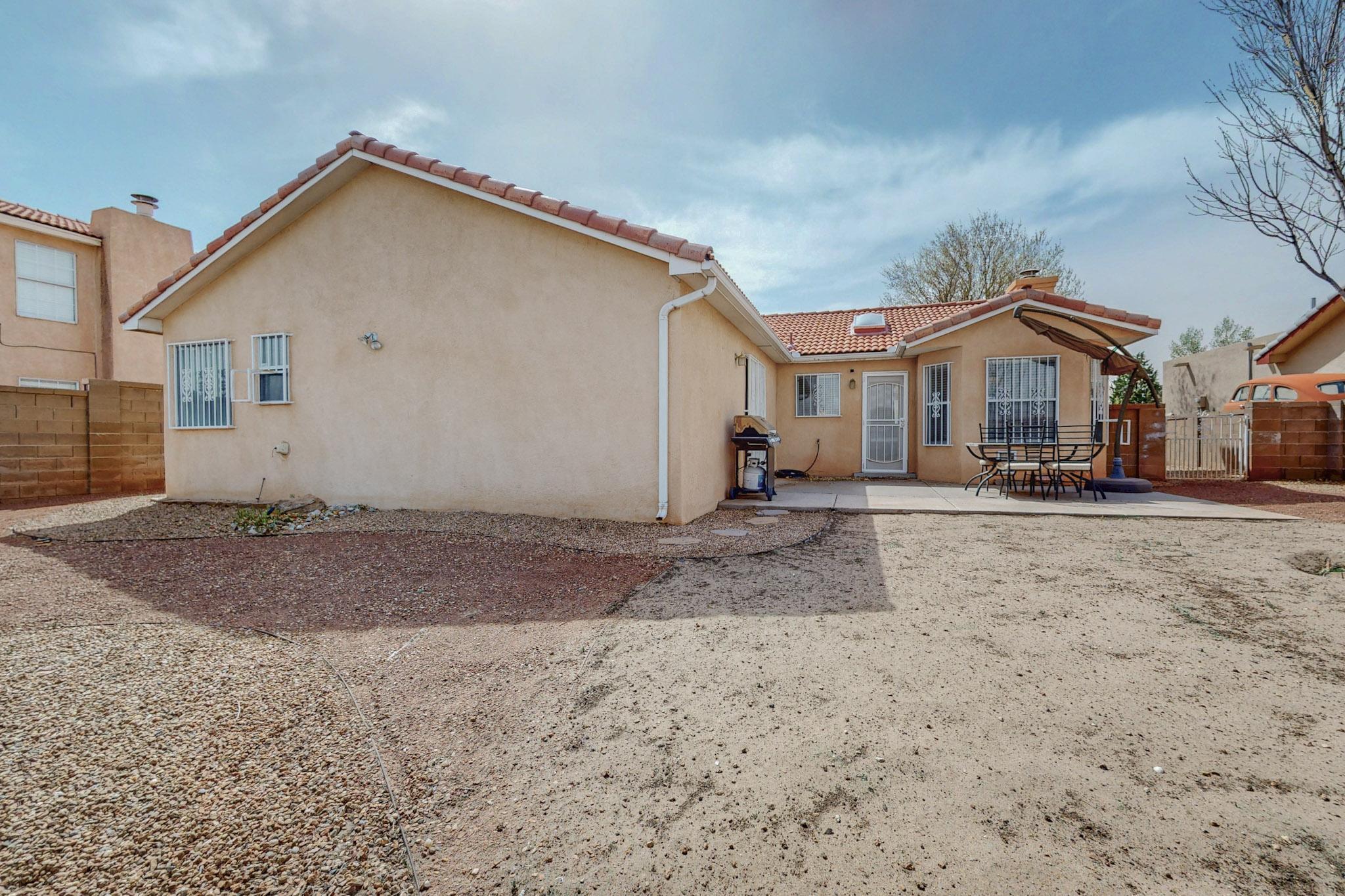 2120 PASEO DE LADERA NW