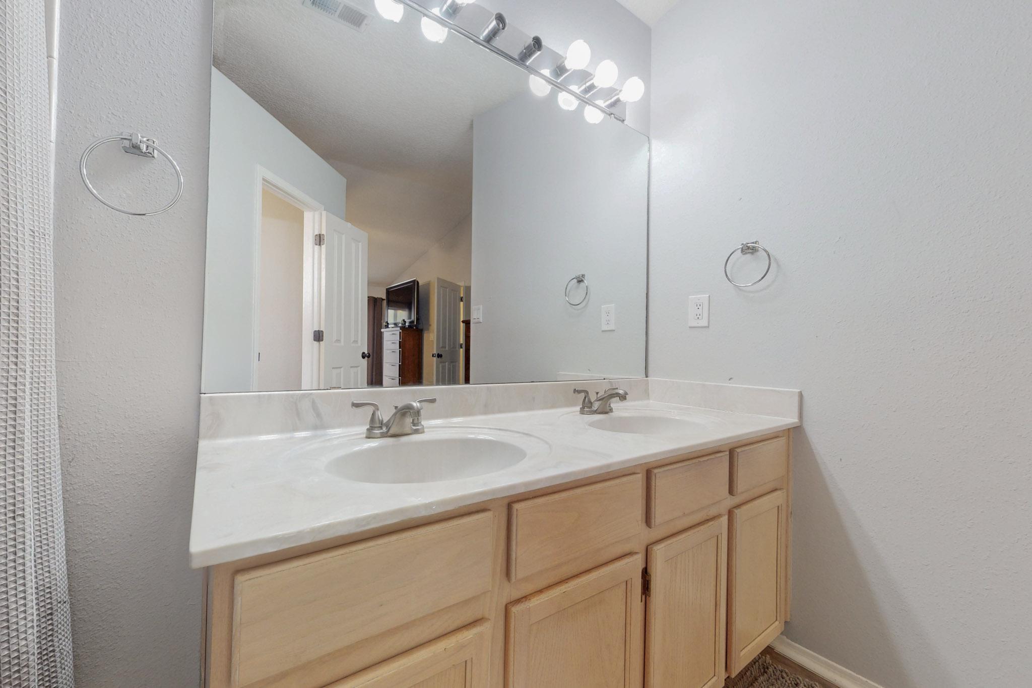 2120 PASEO DE LADERA NW