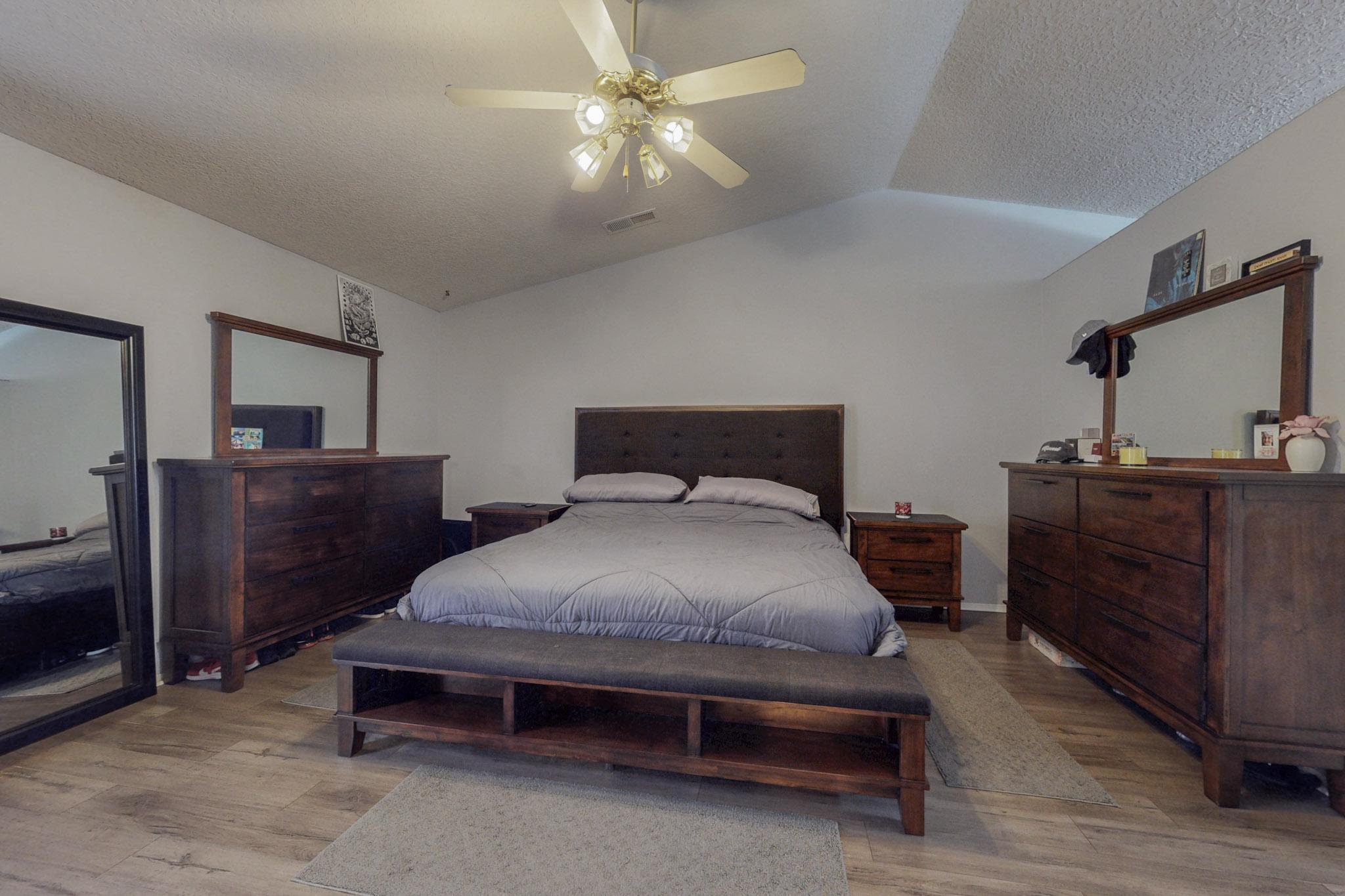 2120 PASEO DE LADERA NW