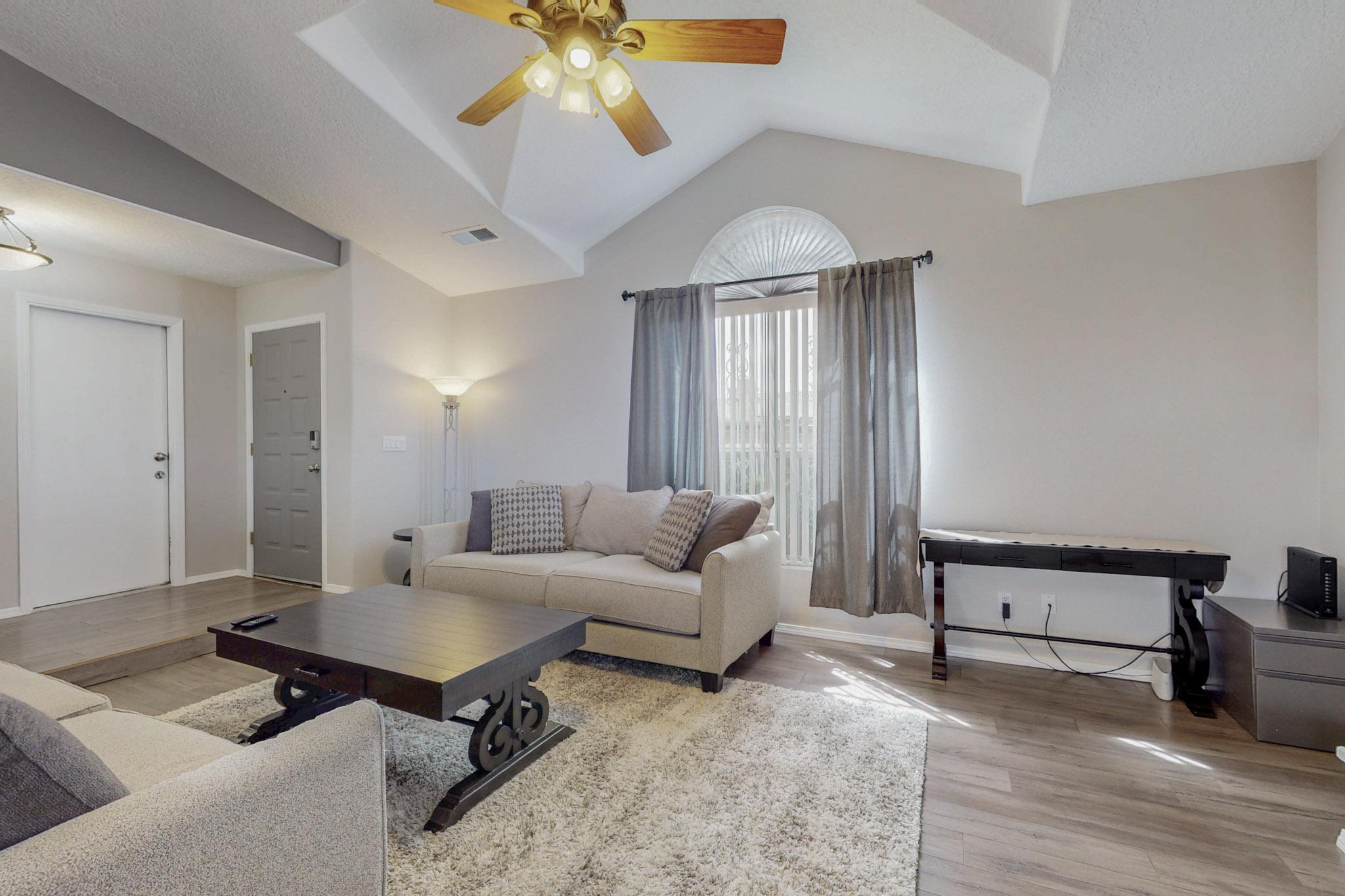 2120 PASEO DE LADERA NW