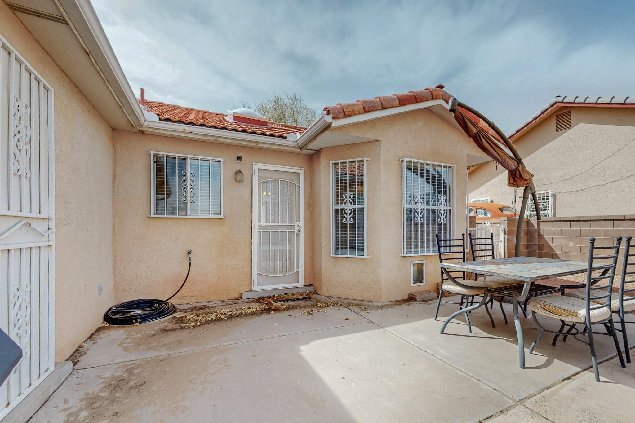 2120 PASEO DE LADERA NW