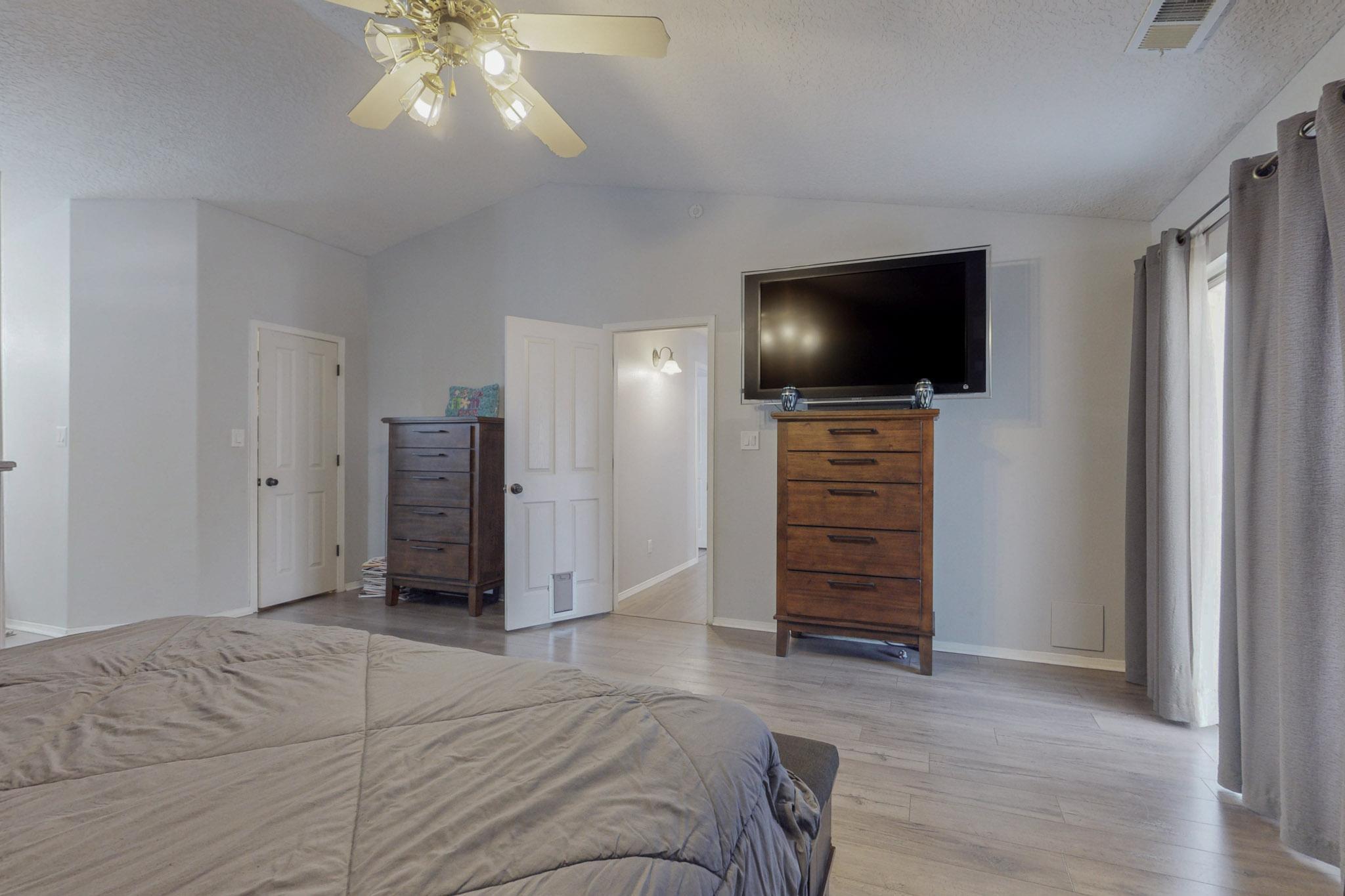 2120 PASEO DE LADERA NW
