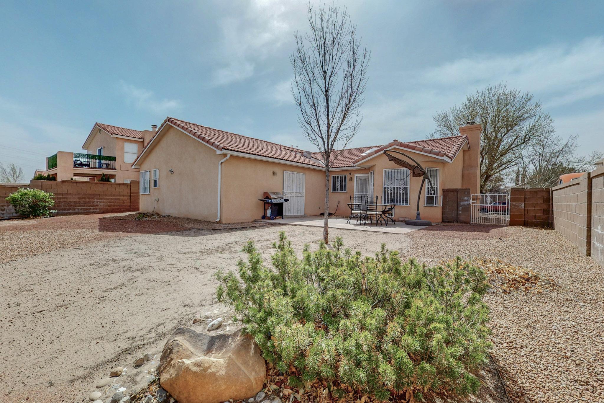 2120 PASEO DE LADERA NW