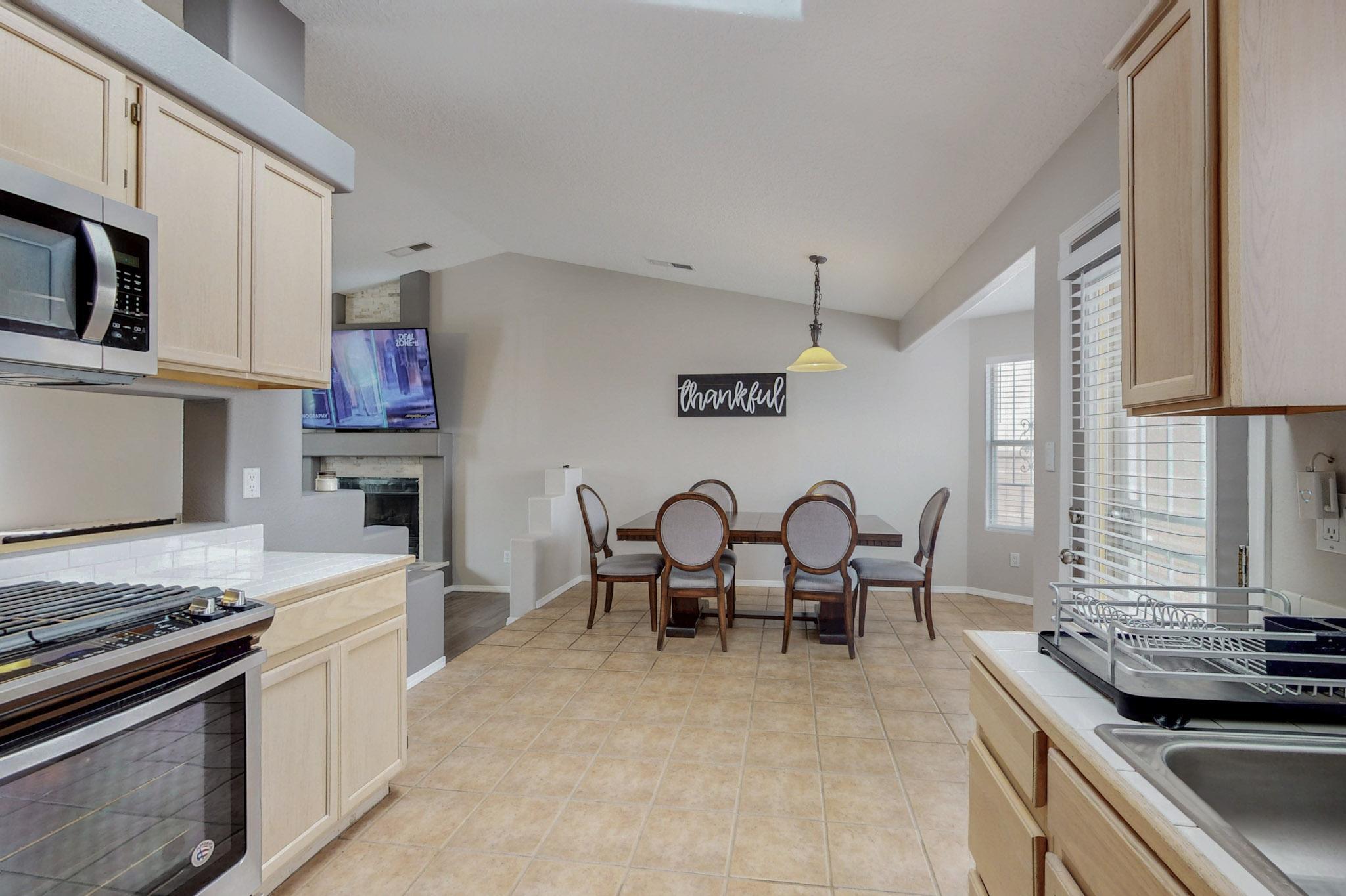 2120 PASEO DE LADERA NW