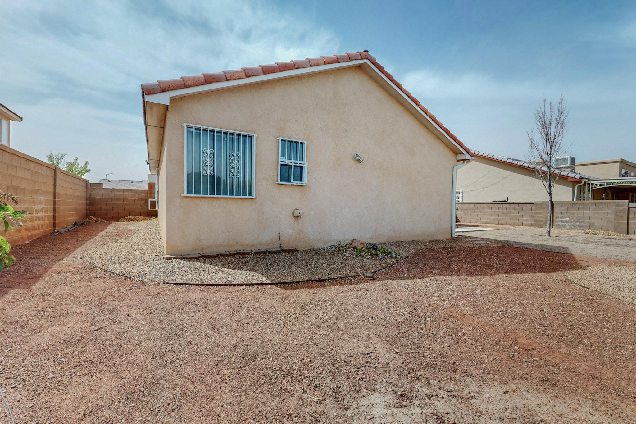 2120 PASEO DE LADERA NW