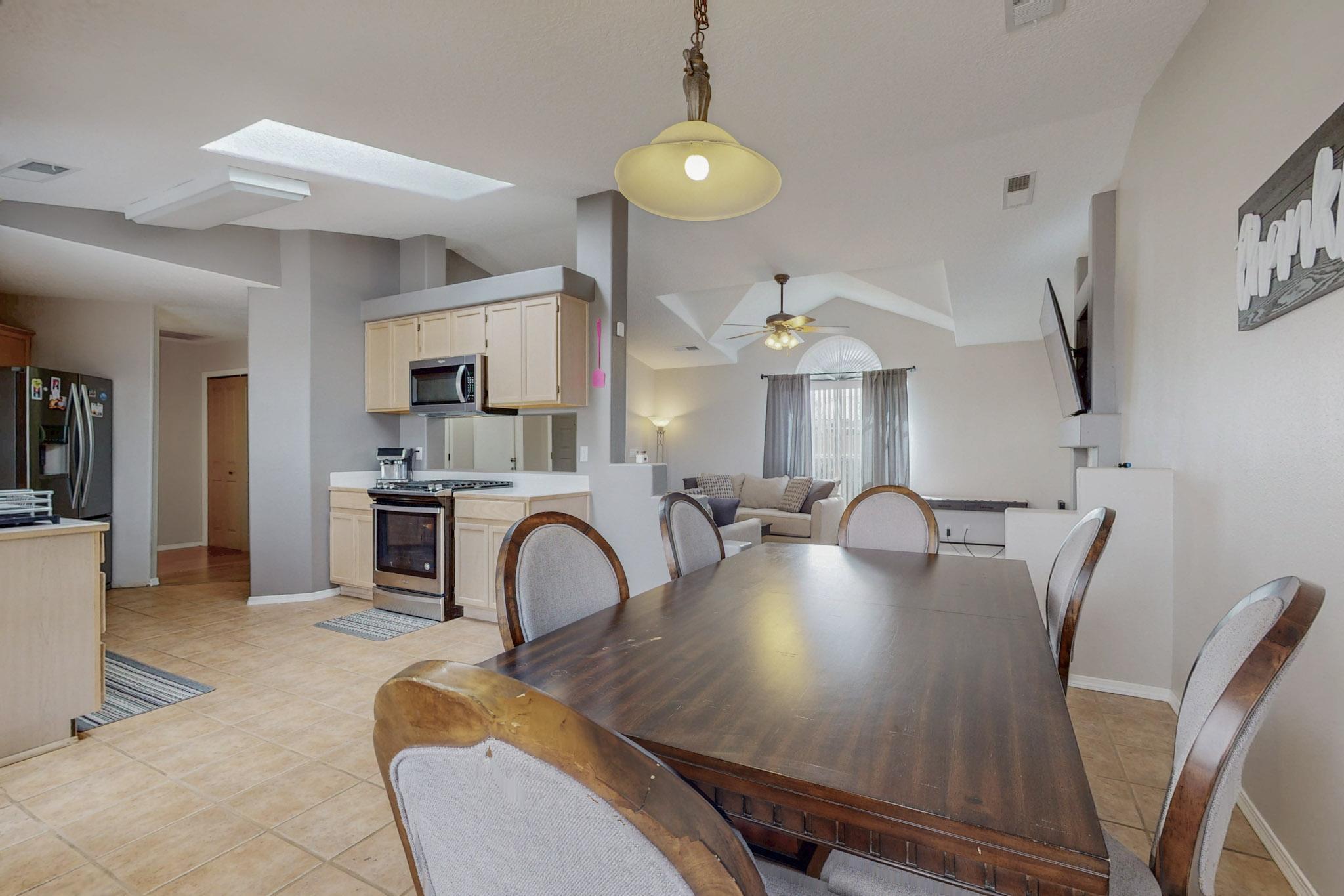 2120 PASEO DE LADERA NW