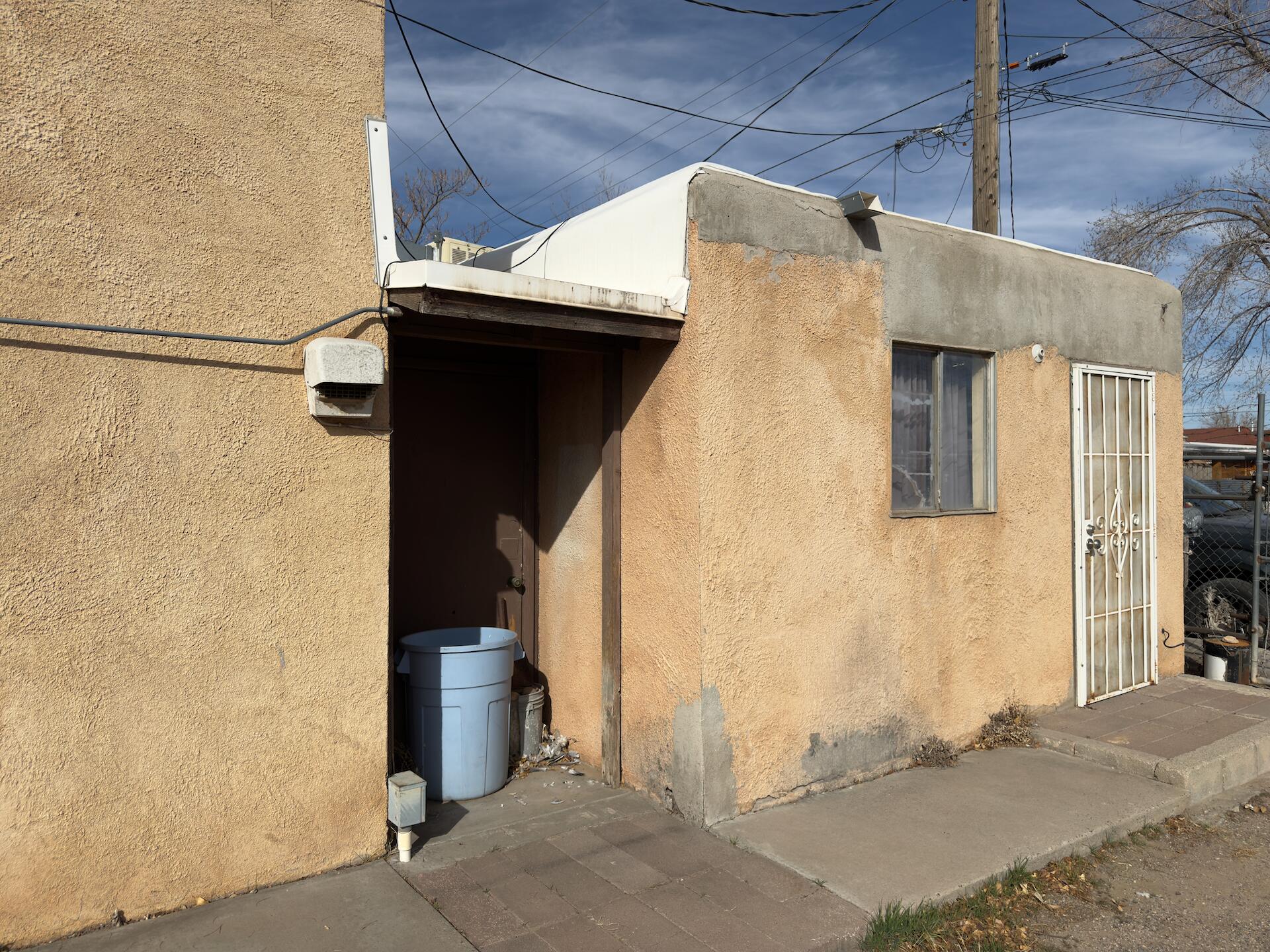16 Phoenix Avenue NW