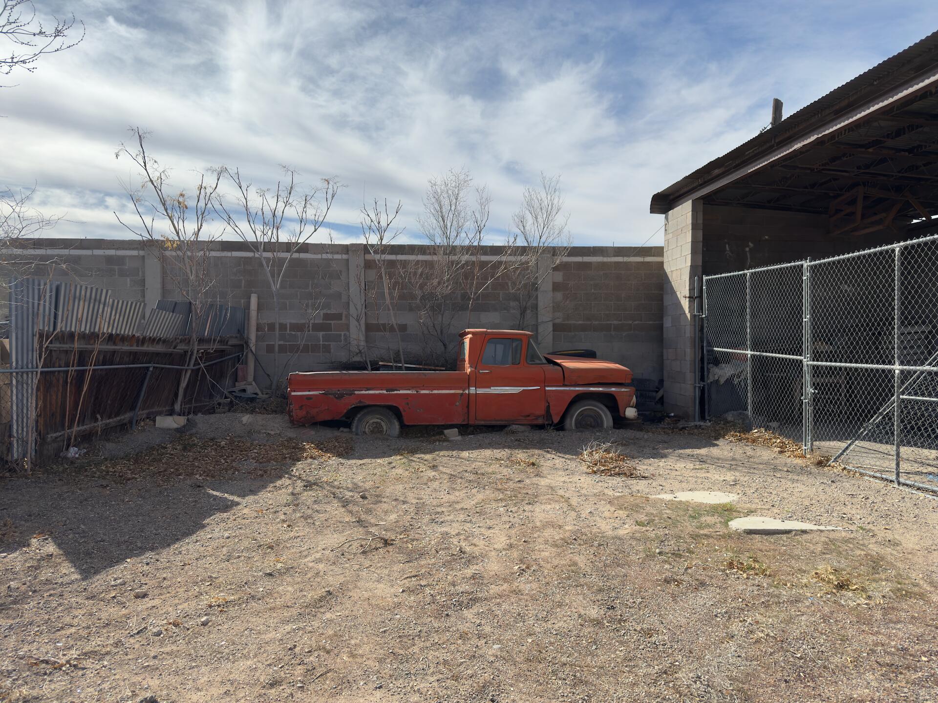 16 Phoenix Avenue NW
