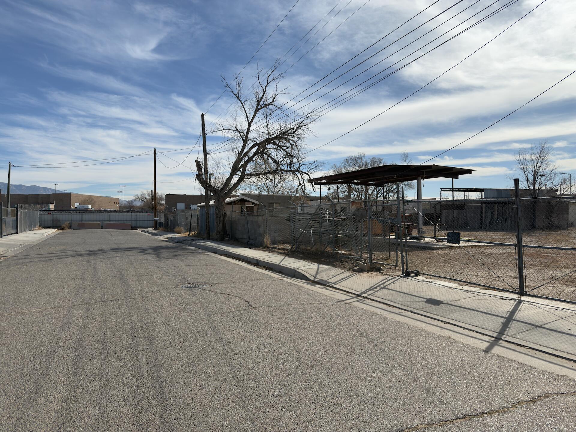 16 Phoenix Avenue NW