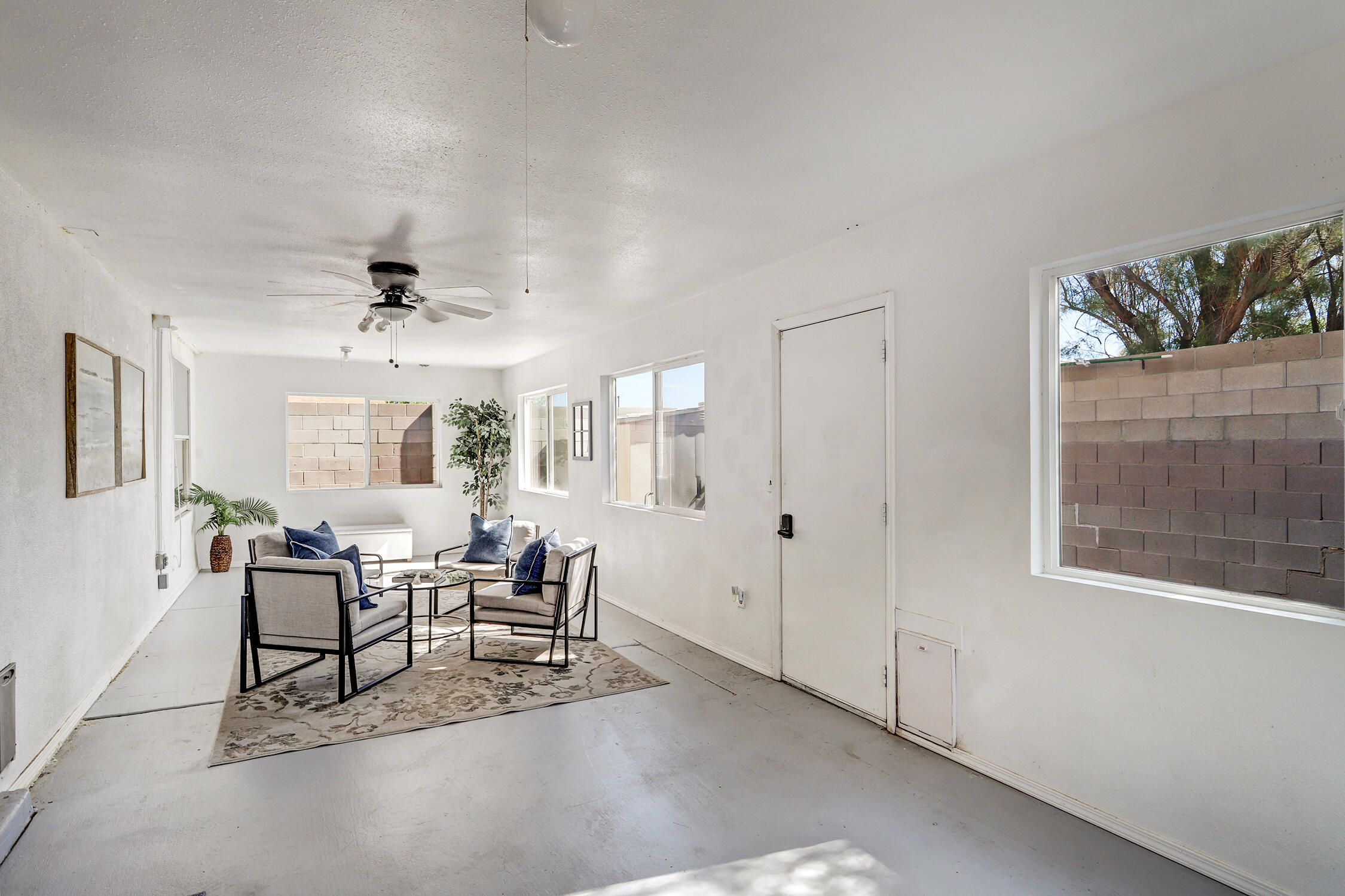2216 Desert Wood Drive SW