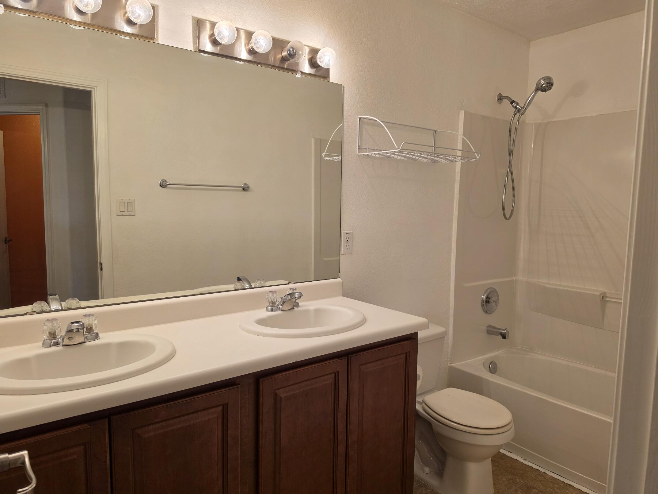 10801 Fort Point Lane NE