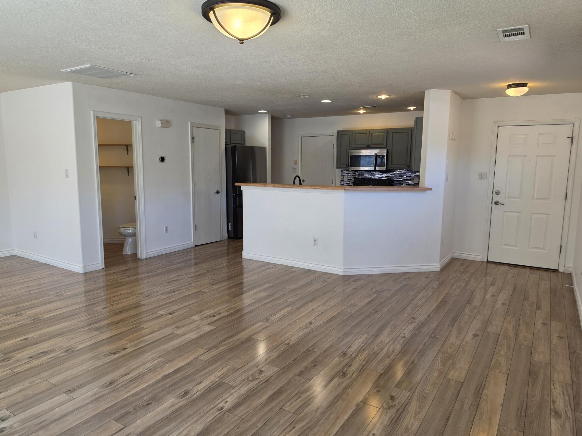10801 Fort Point Lane NE