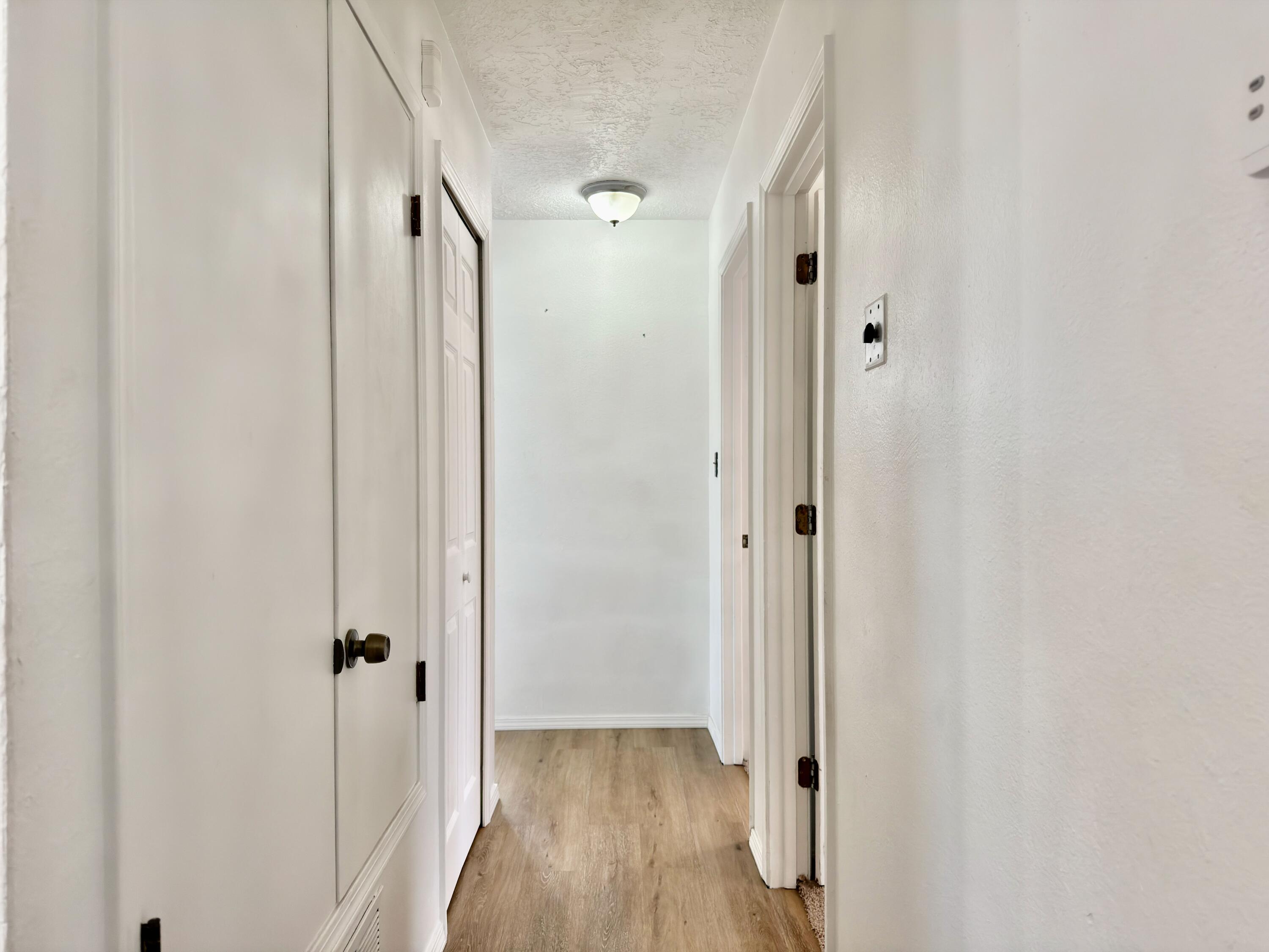 1672 Domain Loop SE