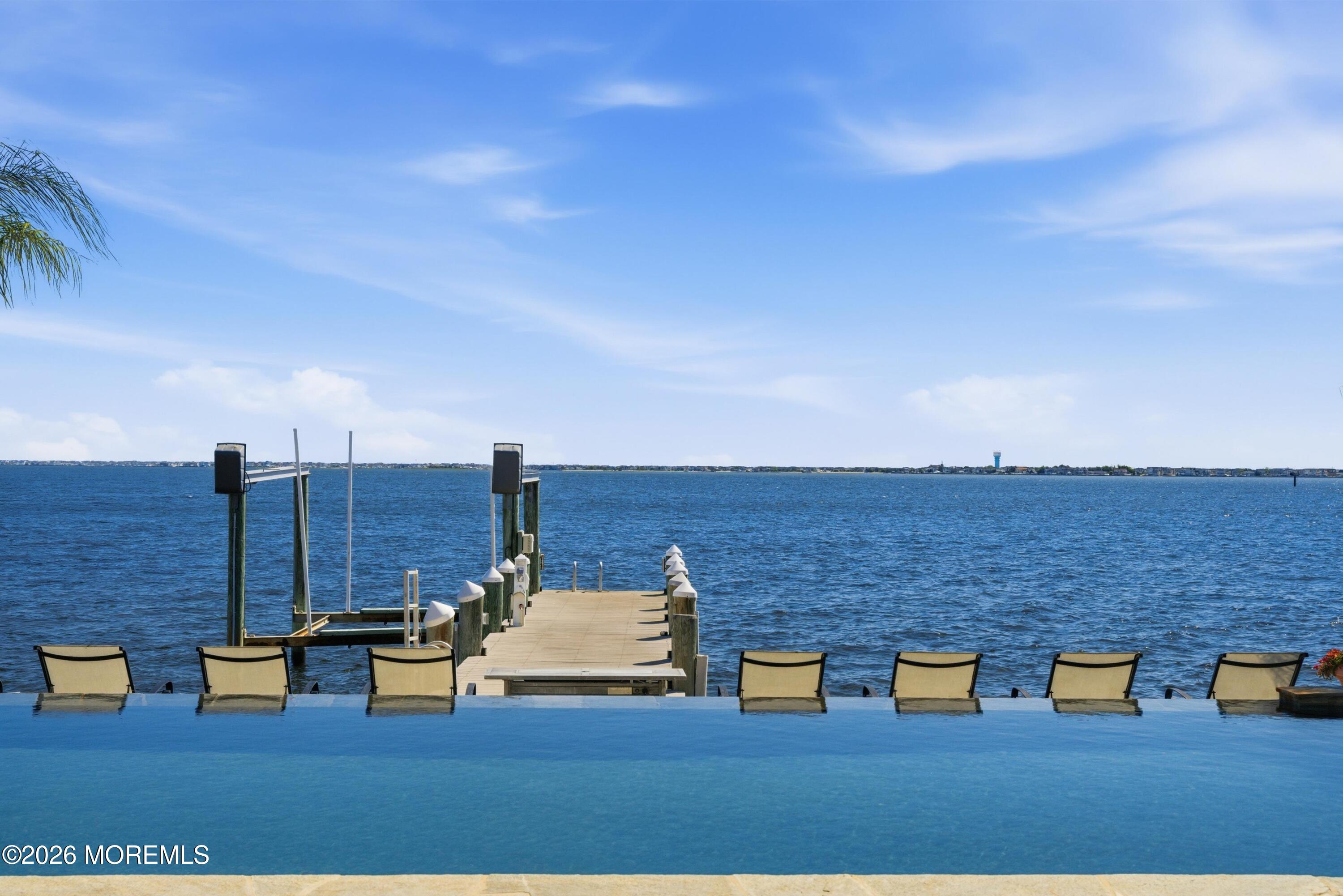 3331-3333 Long Point Drive