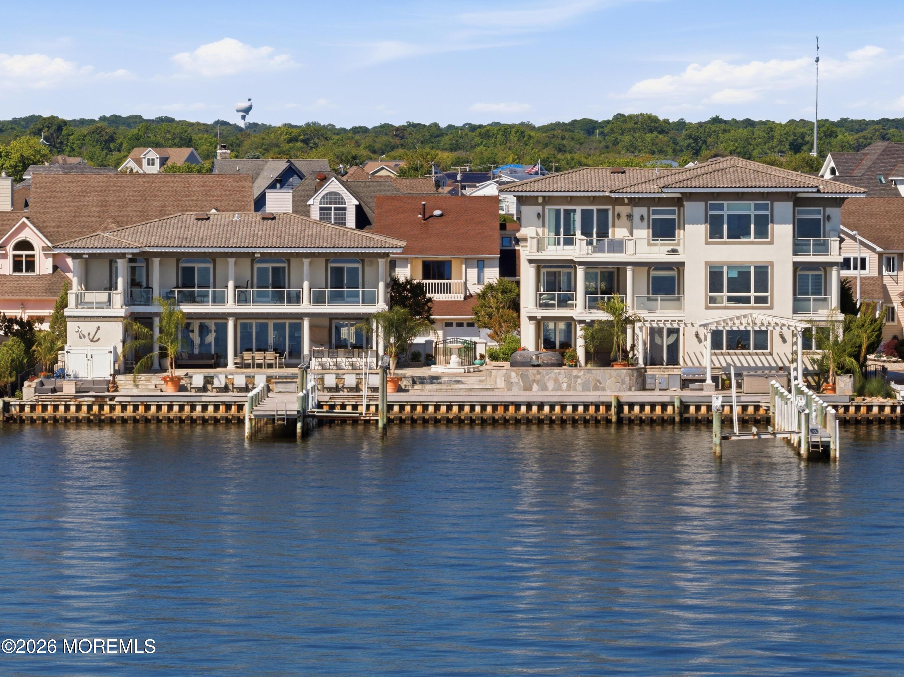 3331-3333 Long Point Drive