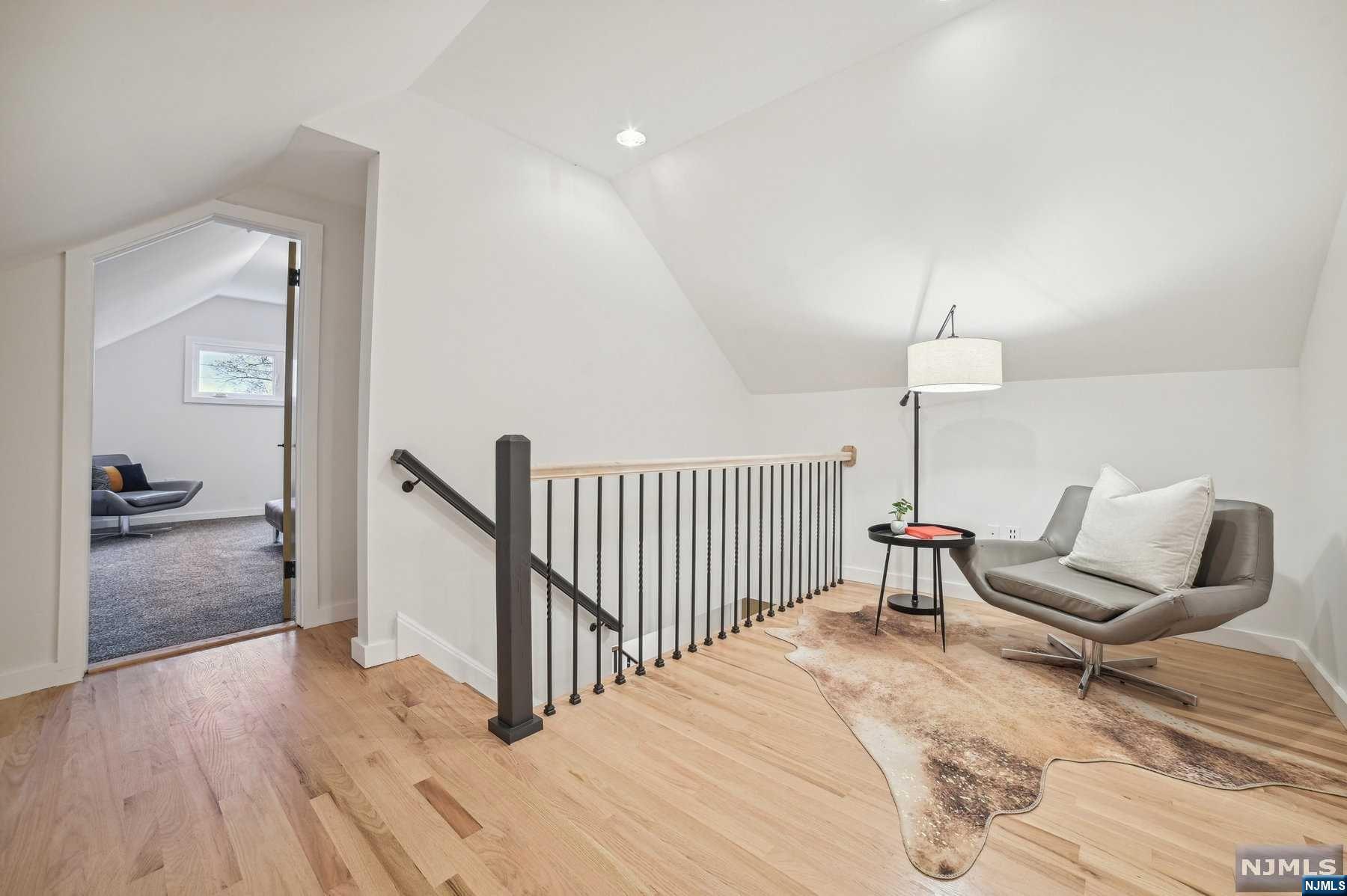 10 Edgewood Avenue