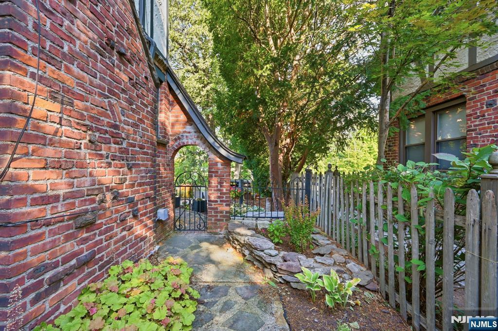 23 Park Drive