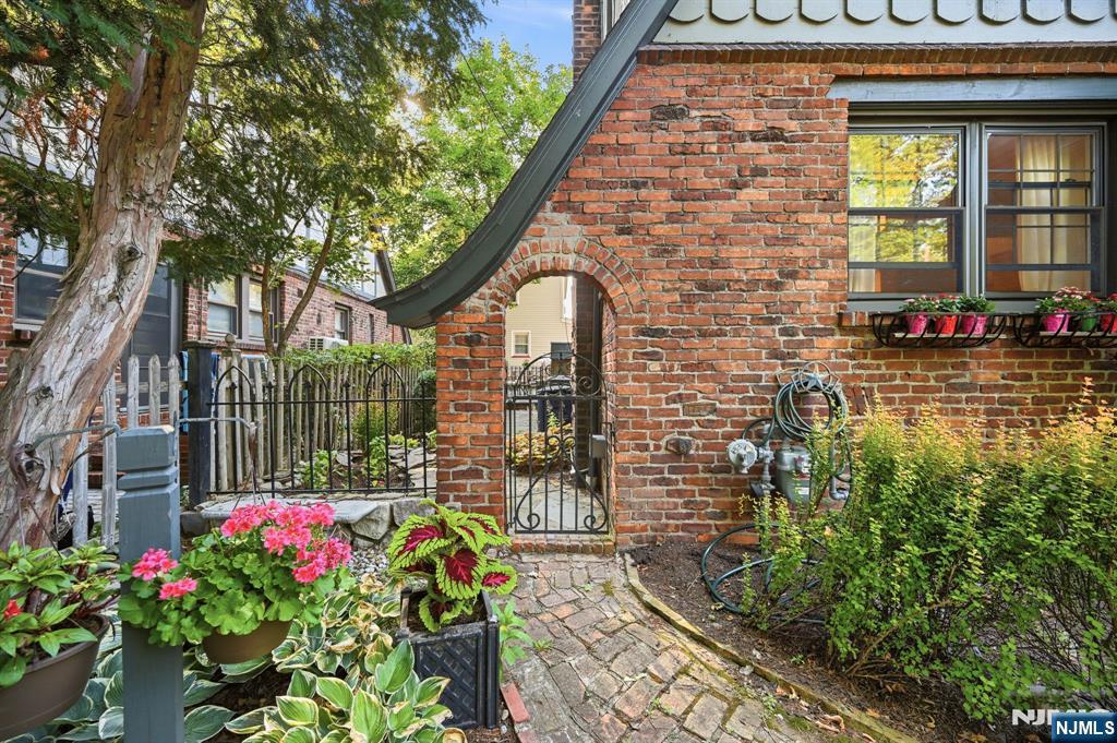 23 Park Drive