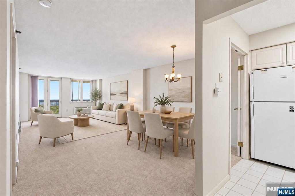 10 Smith Manor Boulevard