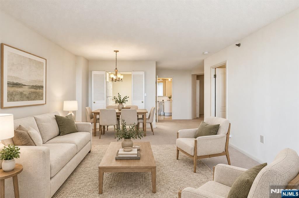 10 Smith Manor Boulevard