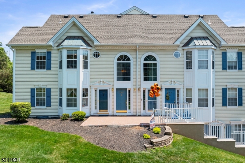 1307 Magnolia Ln