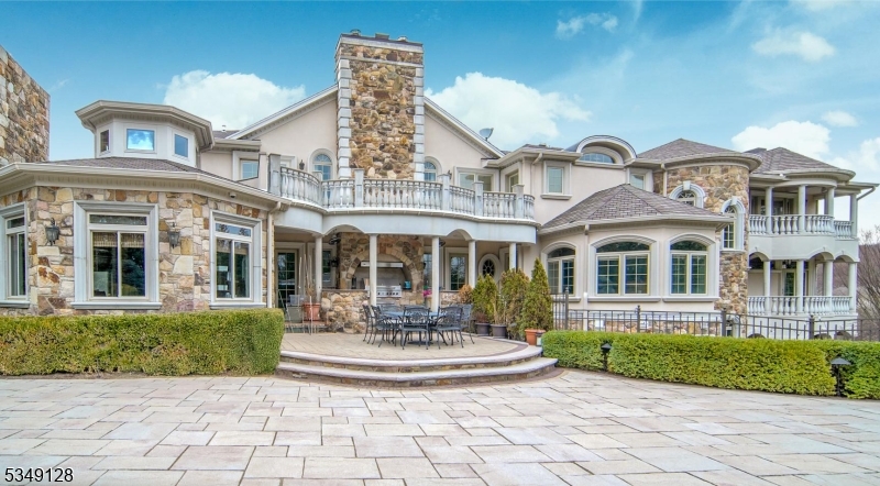 11 RICKLAND DRIVE
