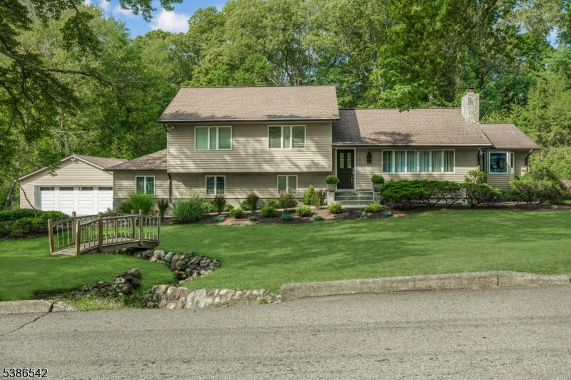 23 CHUCKANUTT DRIVE