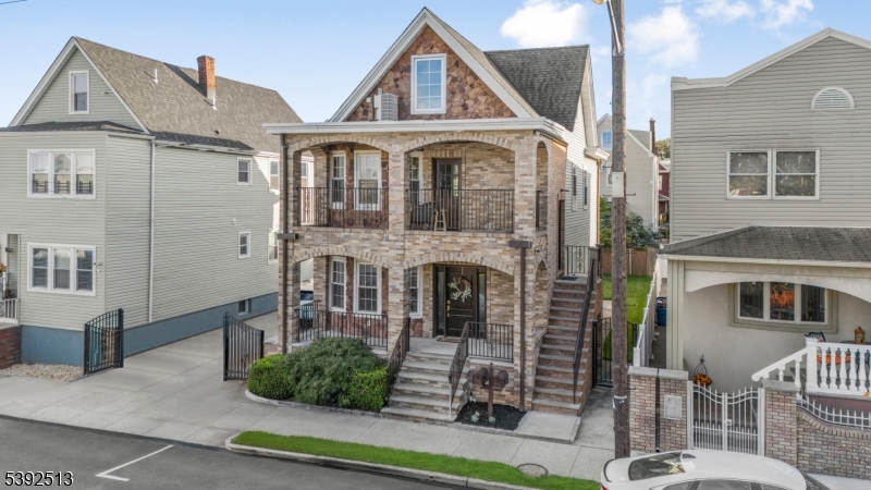124 DEVON TERRACE