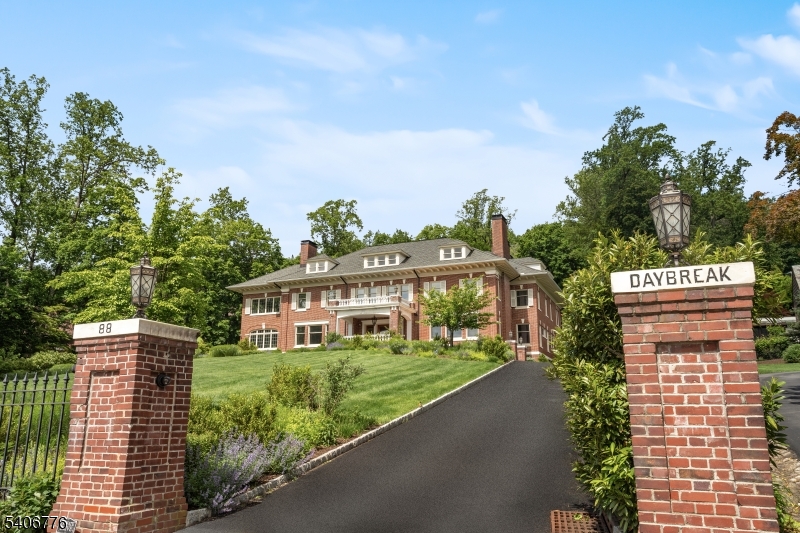 88 SOUTH MOUNTAIN AVENUE