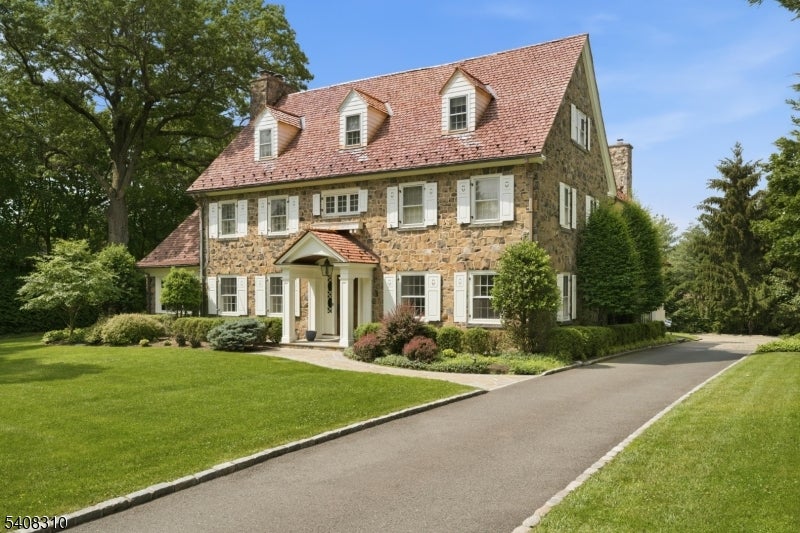 123 Highland Avenue