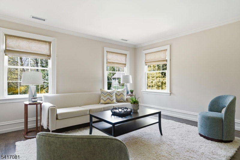 31 Forest Drive, Short Hills