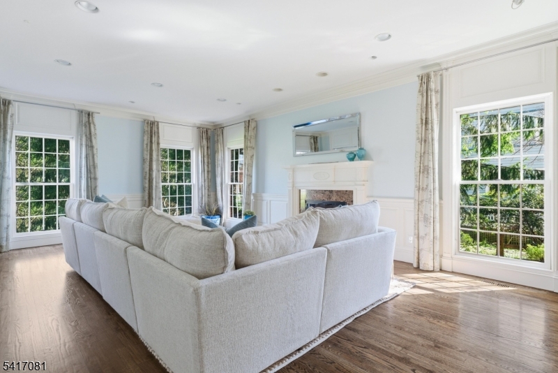 31 Forest Drive, Short Hills