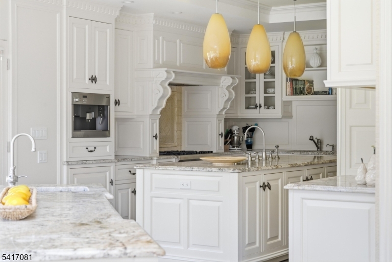 31 Forest Drive, Short Hills