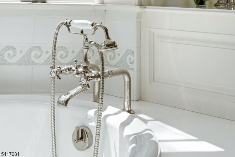 31 Forest Drive, Short Hills