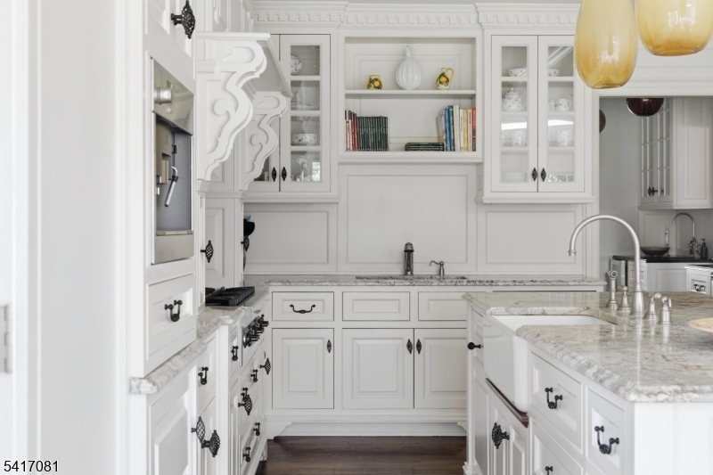 31 Forest Drive, Short Hills