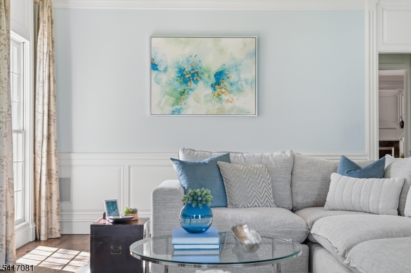 31 Forest Drive, Short Hills